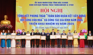 Khen thưởng 299 tập thể, cá nhân điển hình thực hiện Phong trào “Toàn dân đoàn kết xây dựng đời sống văn hóa"